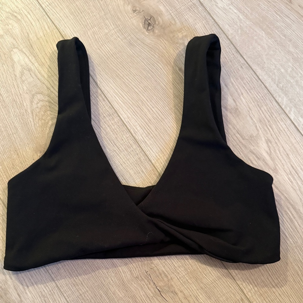 DARC SPORT Loyalty ‘Twist’ Energy Bra in Black